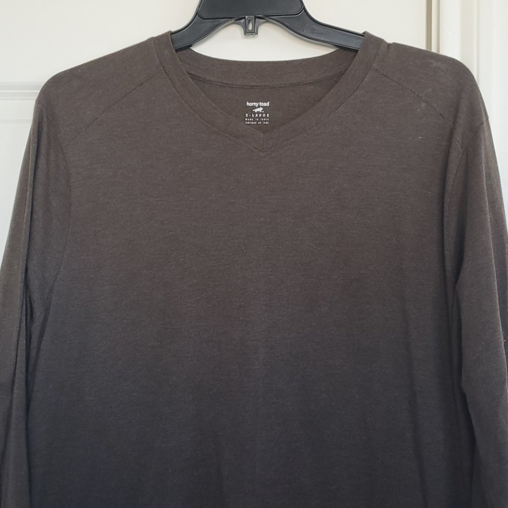 Horny toad long sleeve v-neck t-shirt size XL